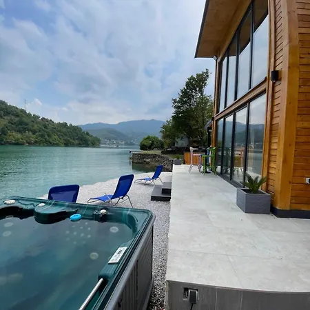 Sunny Day Tatil Evi Konjic